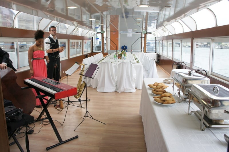 Martin Pêcheur Dîner et Musiciens