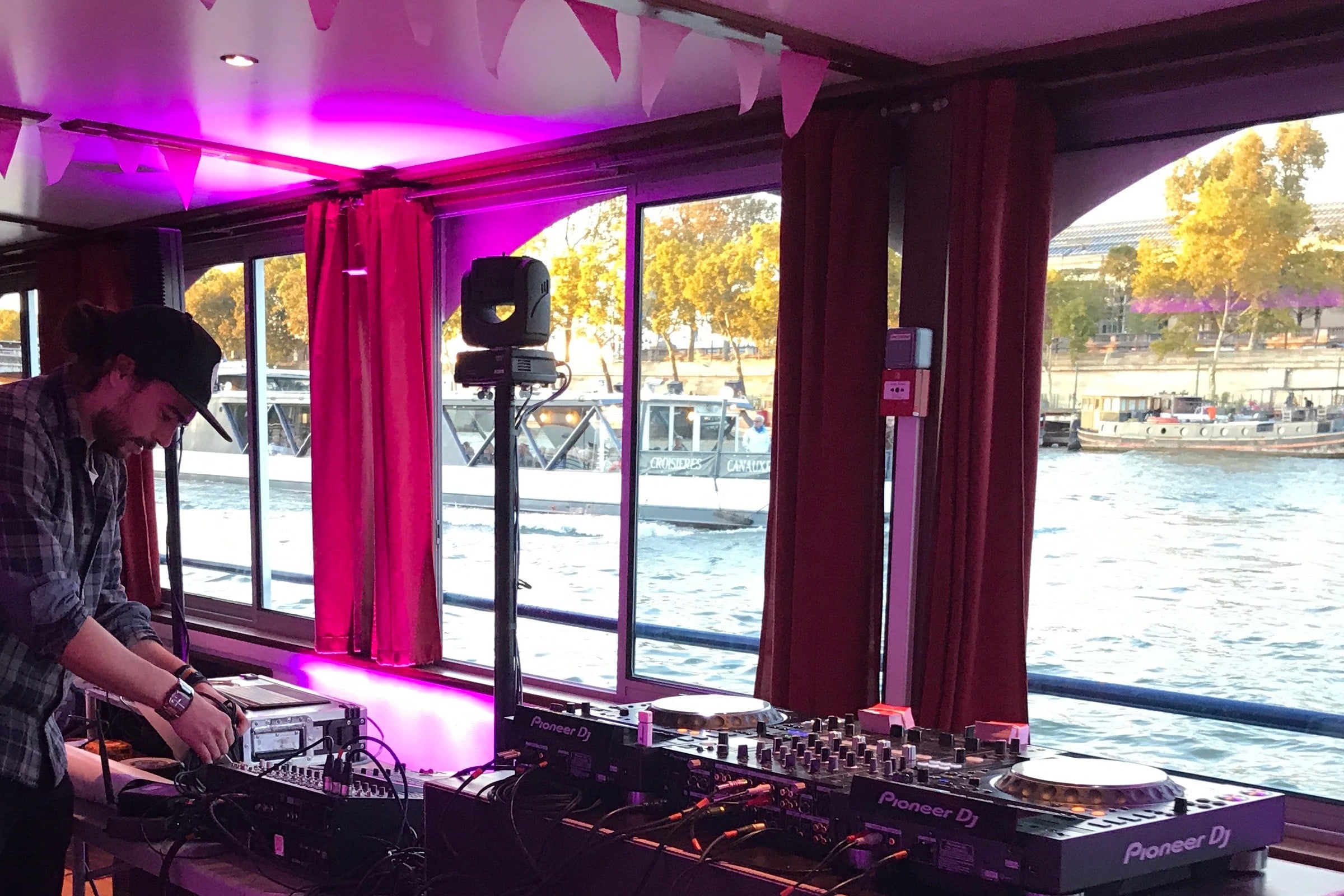 DJ en croisière sur la Guêpe Buissonnière